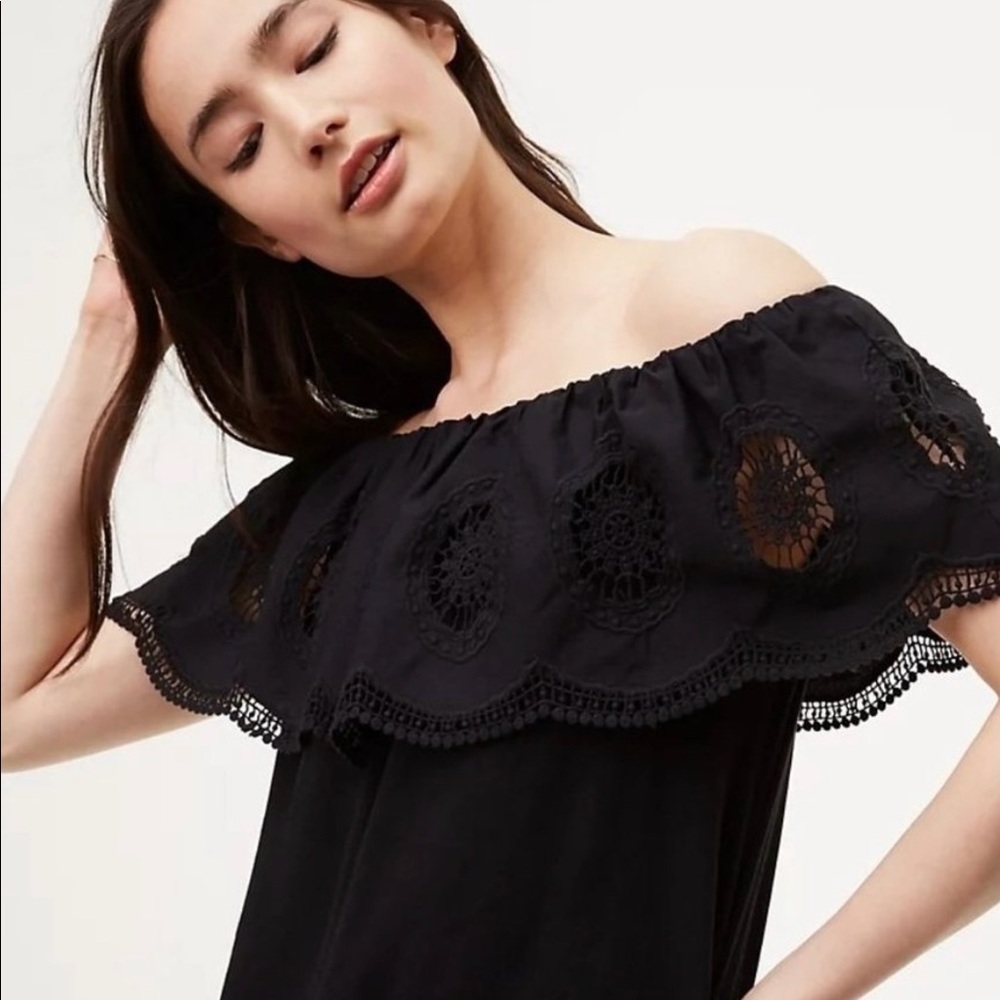 LOFT Scalloped Lace Off Shoulder Top XS